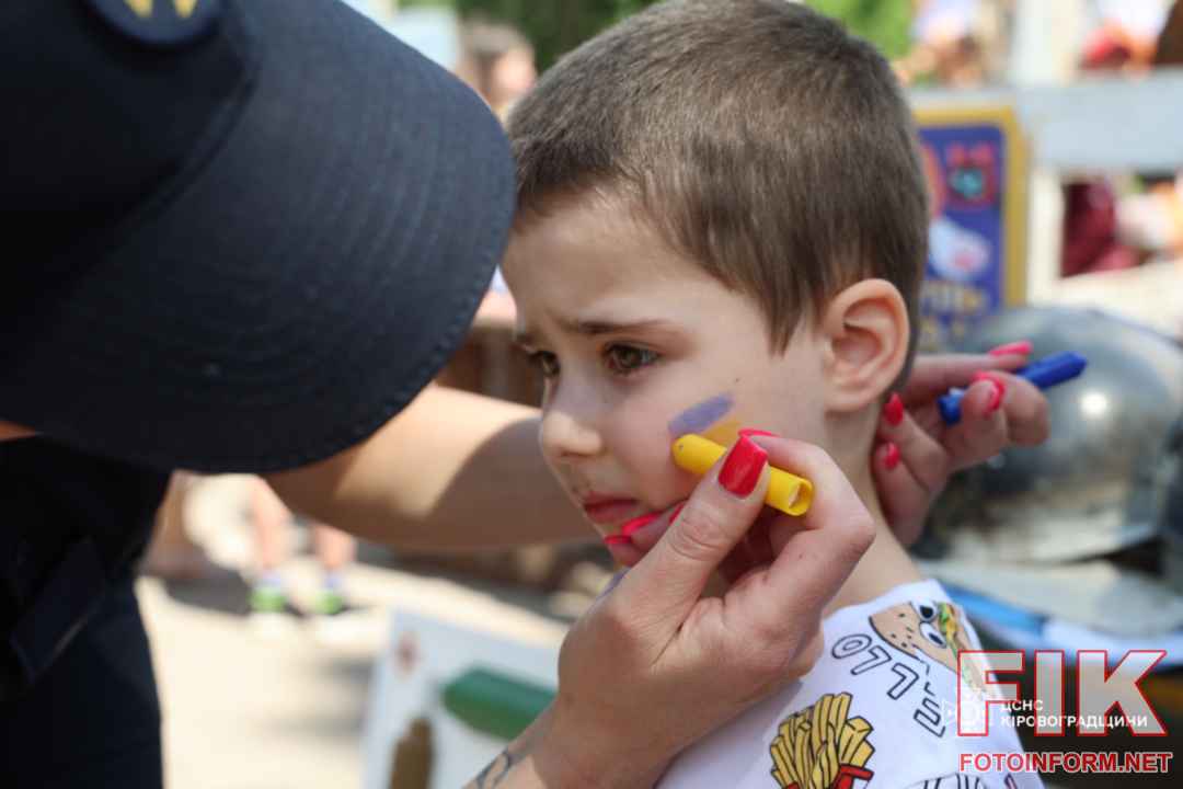 Психологи Служби порятунку навчають дітей технікам психологічного розвантаження в центрі HIPPOS