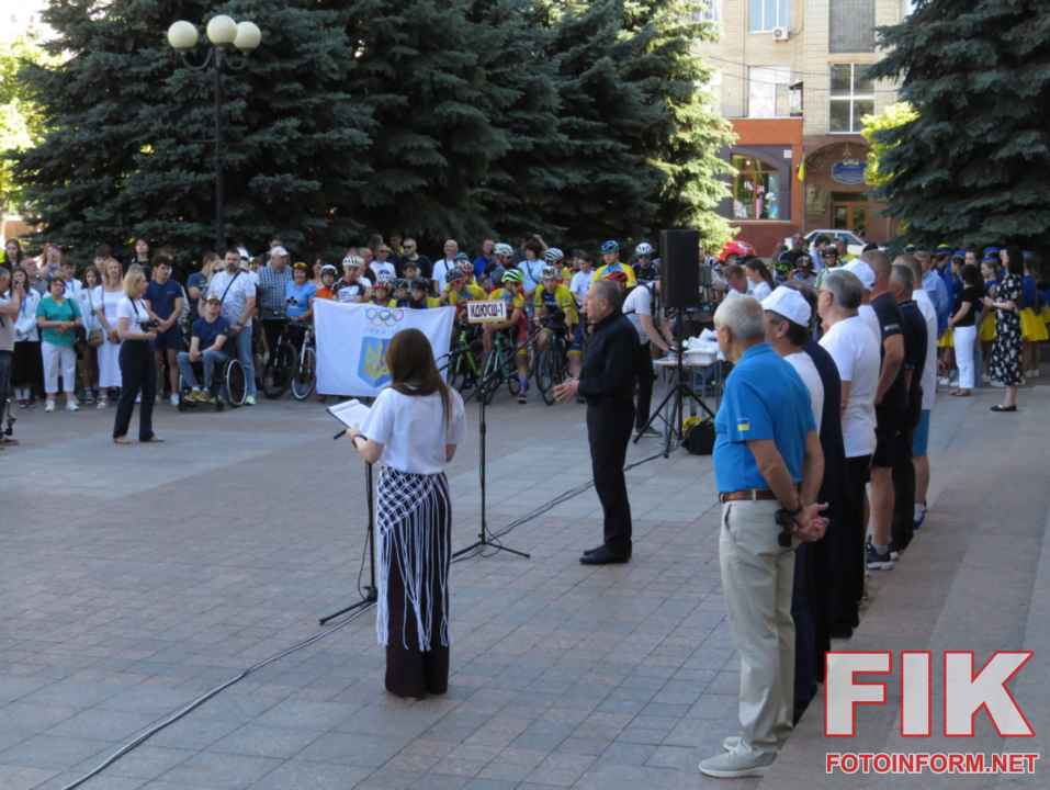 Учасники оздоровчого забігу до Олімпійського дня