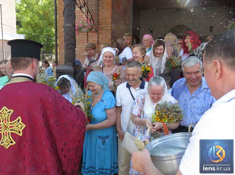 Медовий Спас у Кропивницькому біля храму Володимира Великого, фото Ігоря Філіпенка