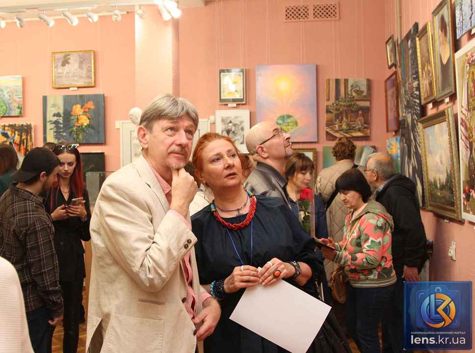 Виставка На боці світла до Дня художника в Музеї мистецтв у Кропивницькому. Фото: Ігор Філіпенко